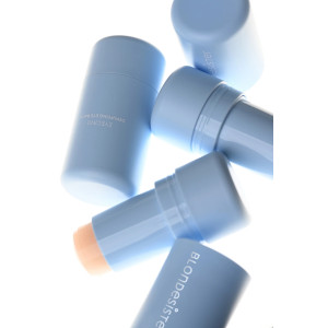 BLONDESISTER paburkimą mažinantis paakių pieštukas "Eyecing Depuffing Eye Balm", 7 ml